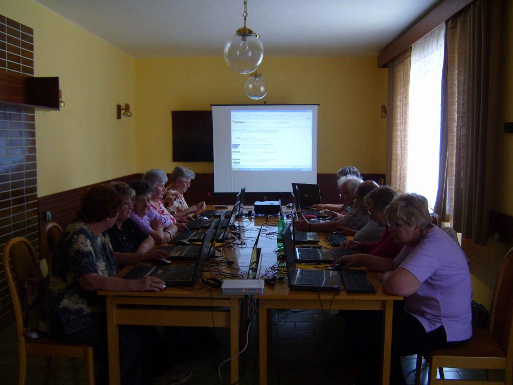 Senioři komunikují - počítačový kurz